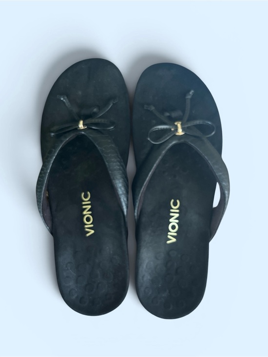 Vionic Shoes - Vionic Bella II Black Bow Flip Flop Sandals